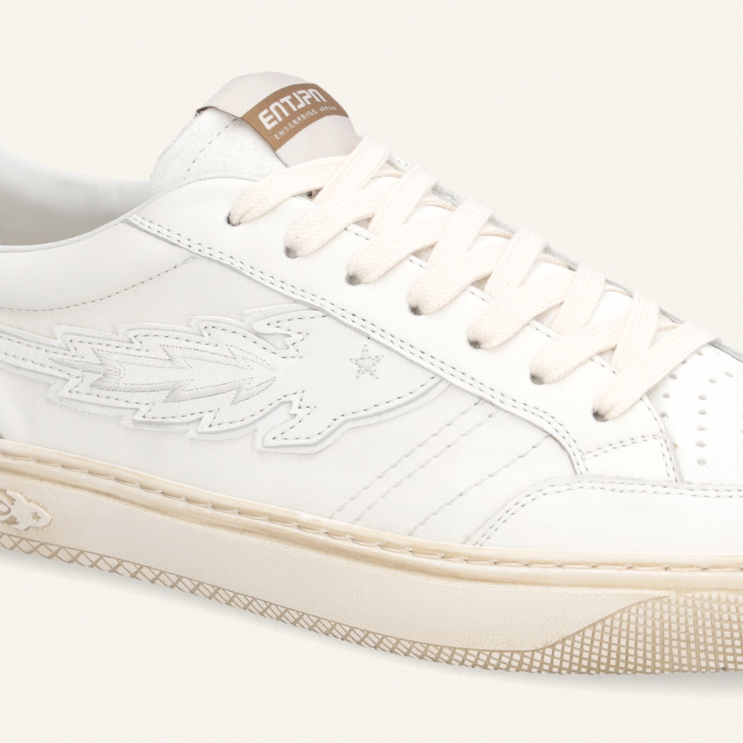 Entjpn Jupiter Rocket - sneakers in pelle bianca con talloncino blu
