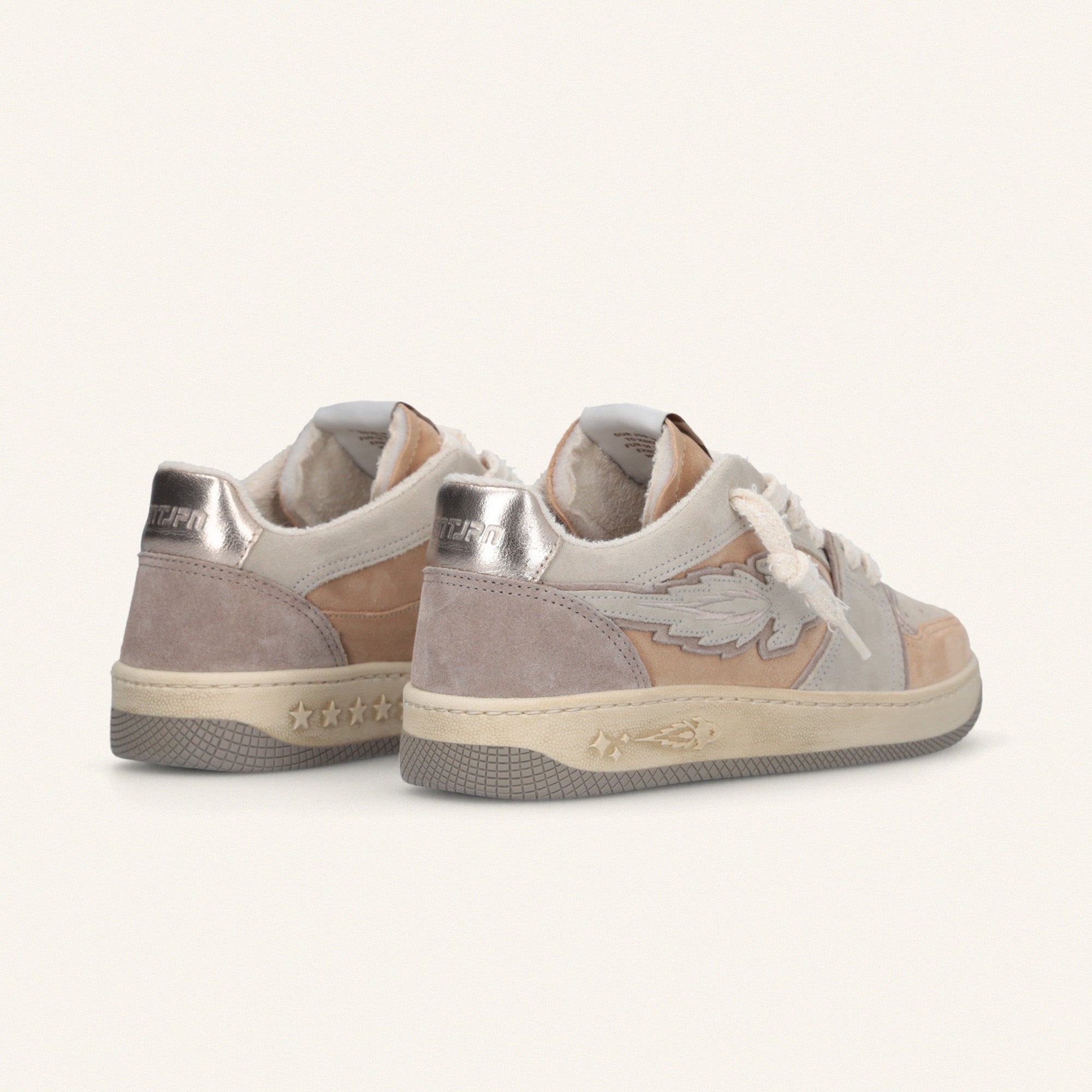 Entjpn Egg Rocket – blush sneakers in suede and laminate