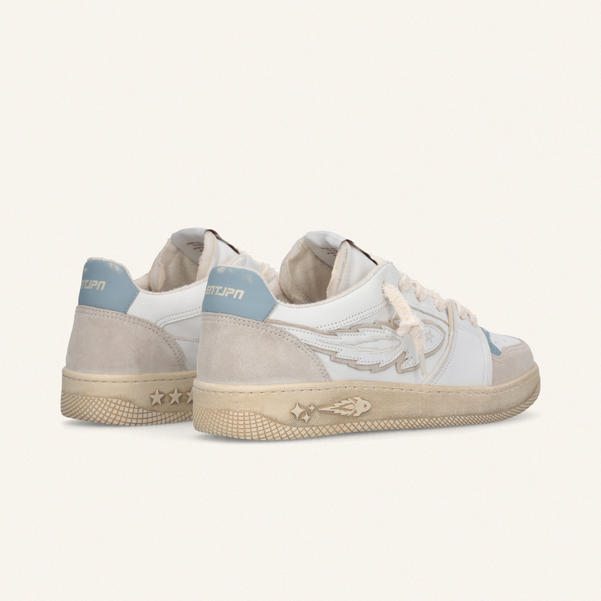 Entjpn Egg Rocket – leather sneakers with light blue inserts