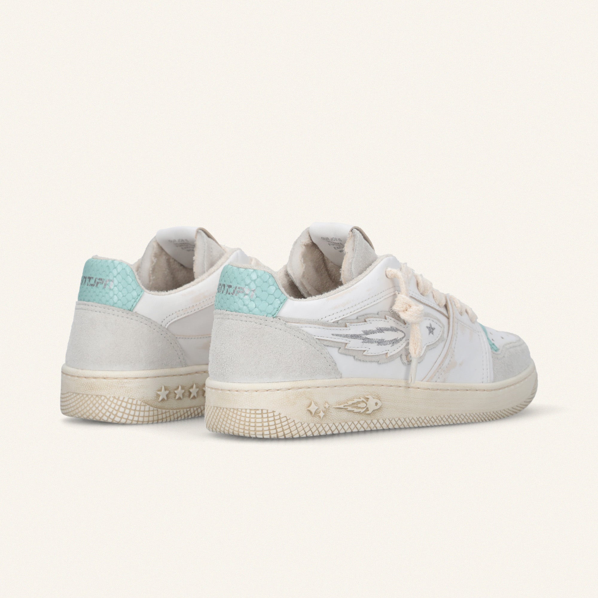 Entjpn Egg Rocket – woman leather sneakers with aquamarine inserts
