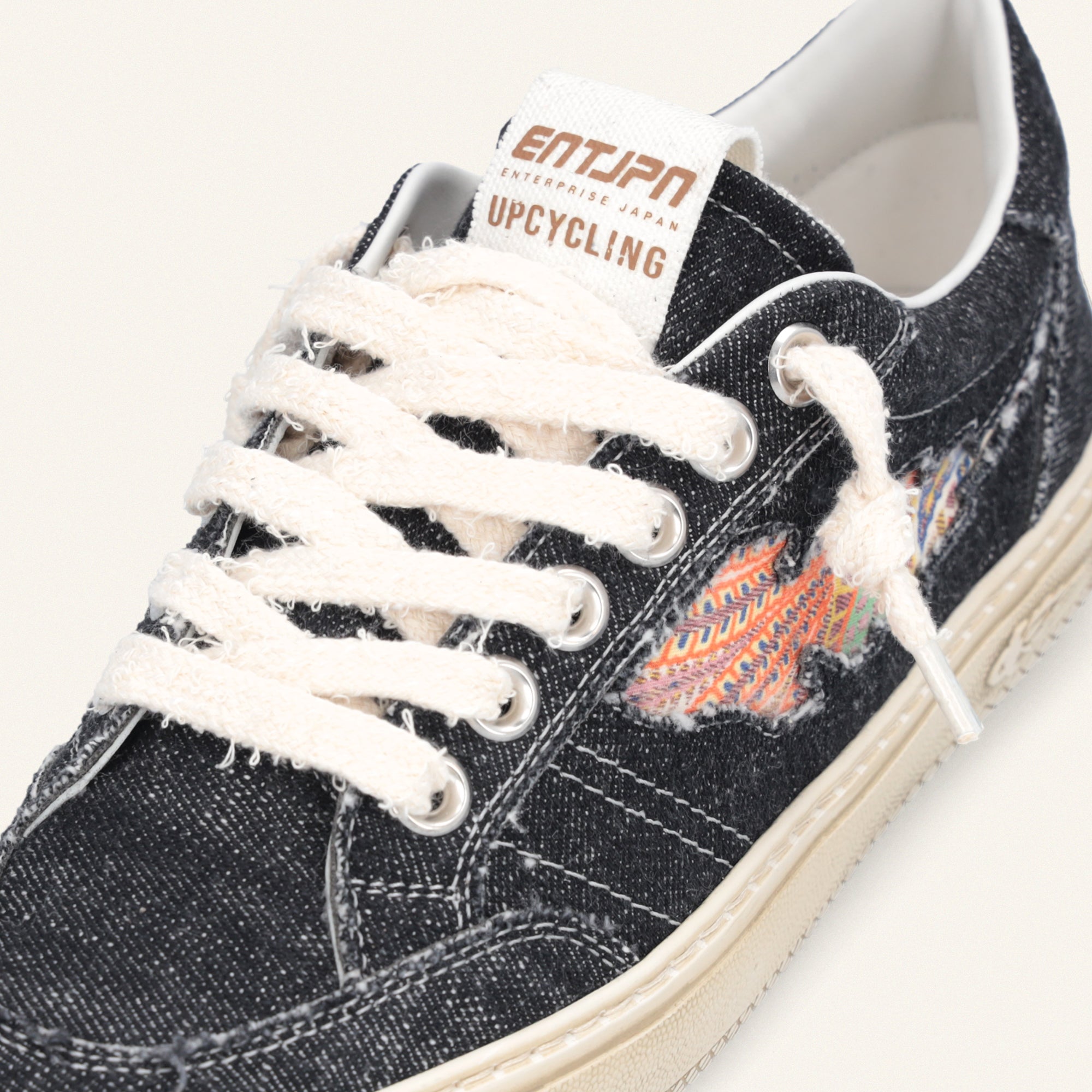 ENTJPN Jupiter Rocket Upcycling – Denim sneakers with Furoshiki