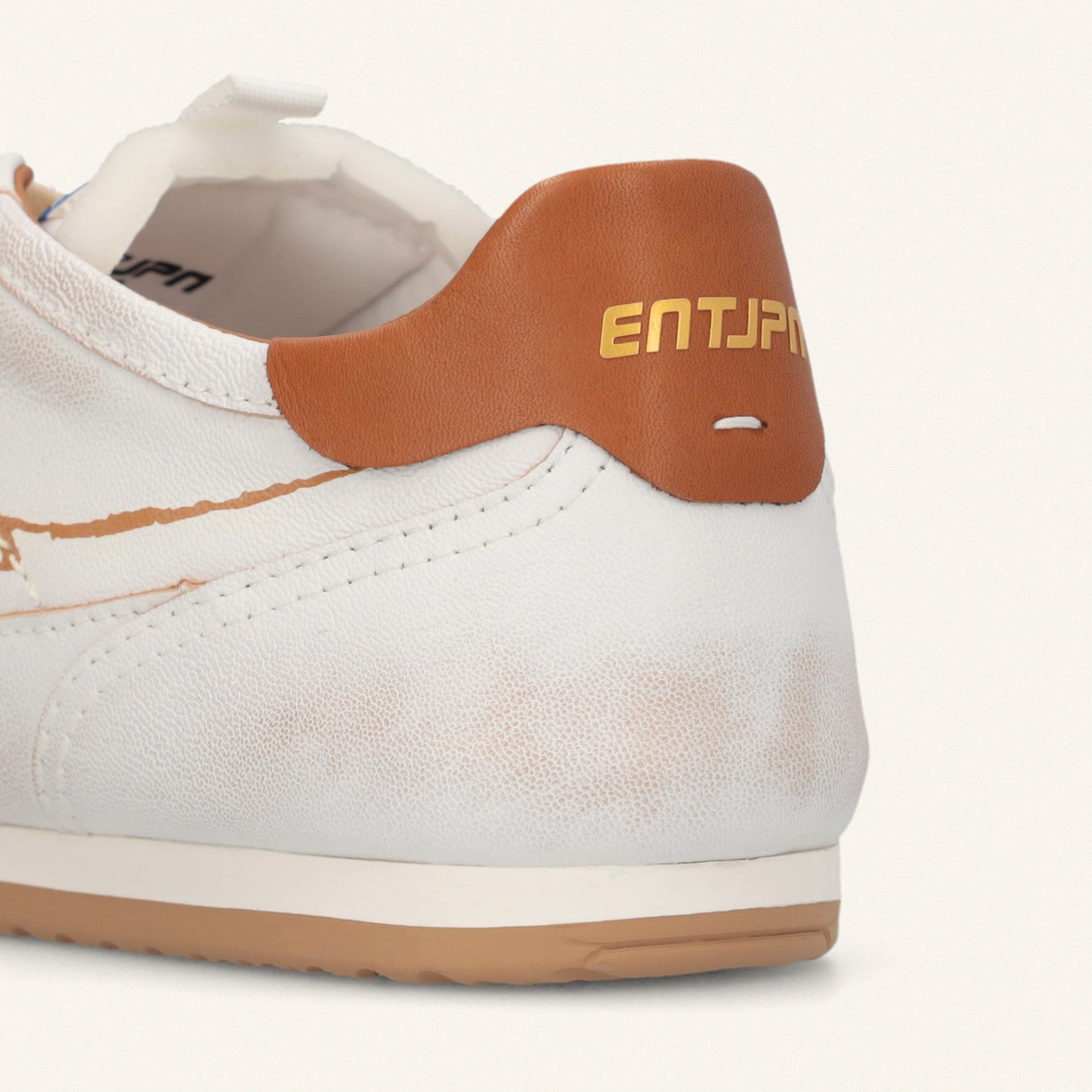 ENTJPN 61 – white leather sneakers with cognac details