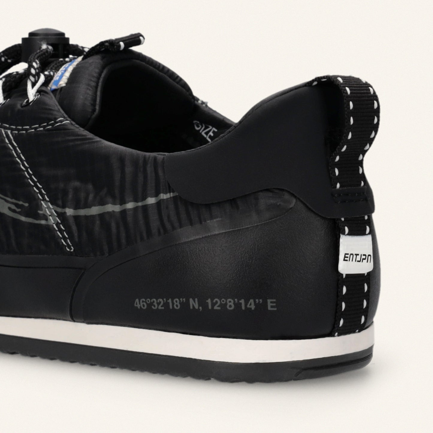 ENTJPN 61 Alpina - sneakers unisex in nylon nera